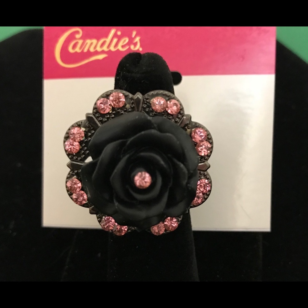 Pink Rhinestone & Gunmetal Rose Ring: stretch band